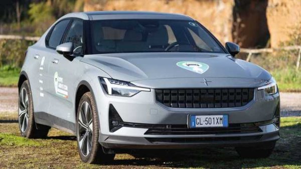 Шведският Polestar 2 измина 395 км от дадените от производителя 551 &ndash; разлика от 24%, батерията е с капацитет 75 кВт/ч. Консумацията е 18 кВт/ч на 100 км.